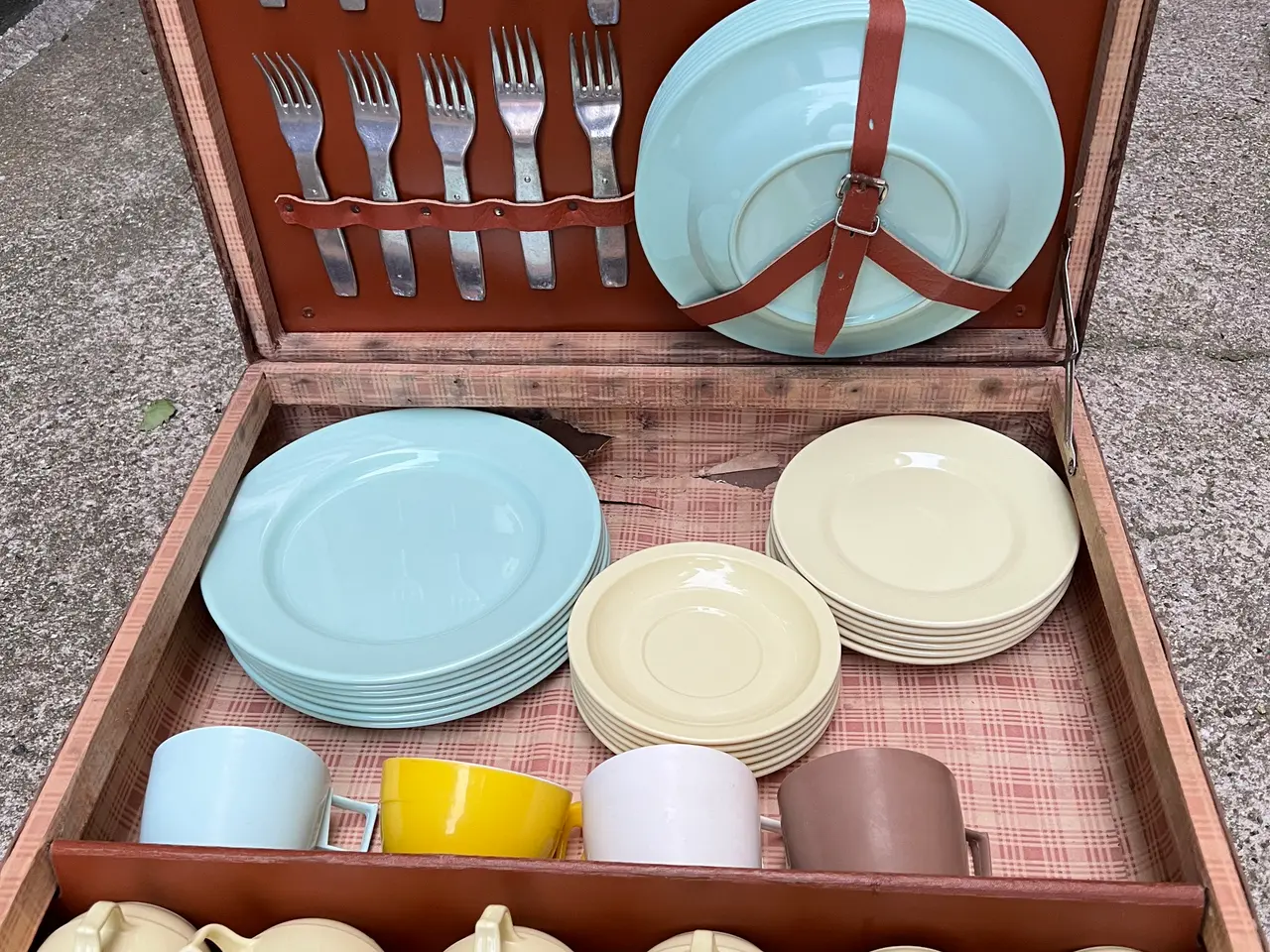 Billede 1 - Picnickuffert