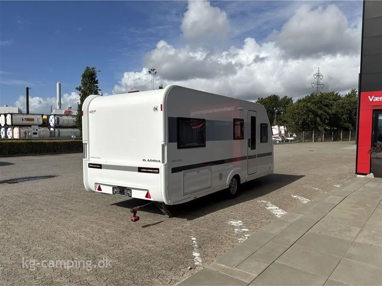 Billede 4 - 2021 - Adria Adora 502 UL Populær og velholdt campingvogn med enkeltsenge og moderne design