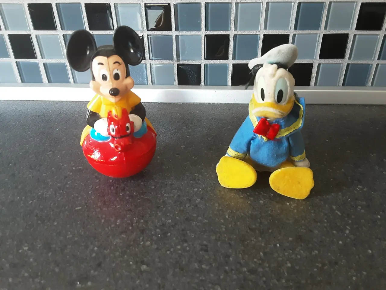 Billede 1 - 2 Disney figurer