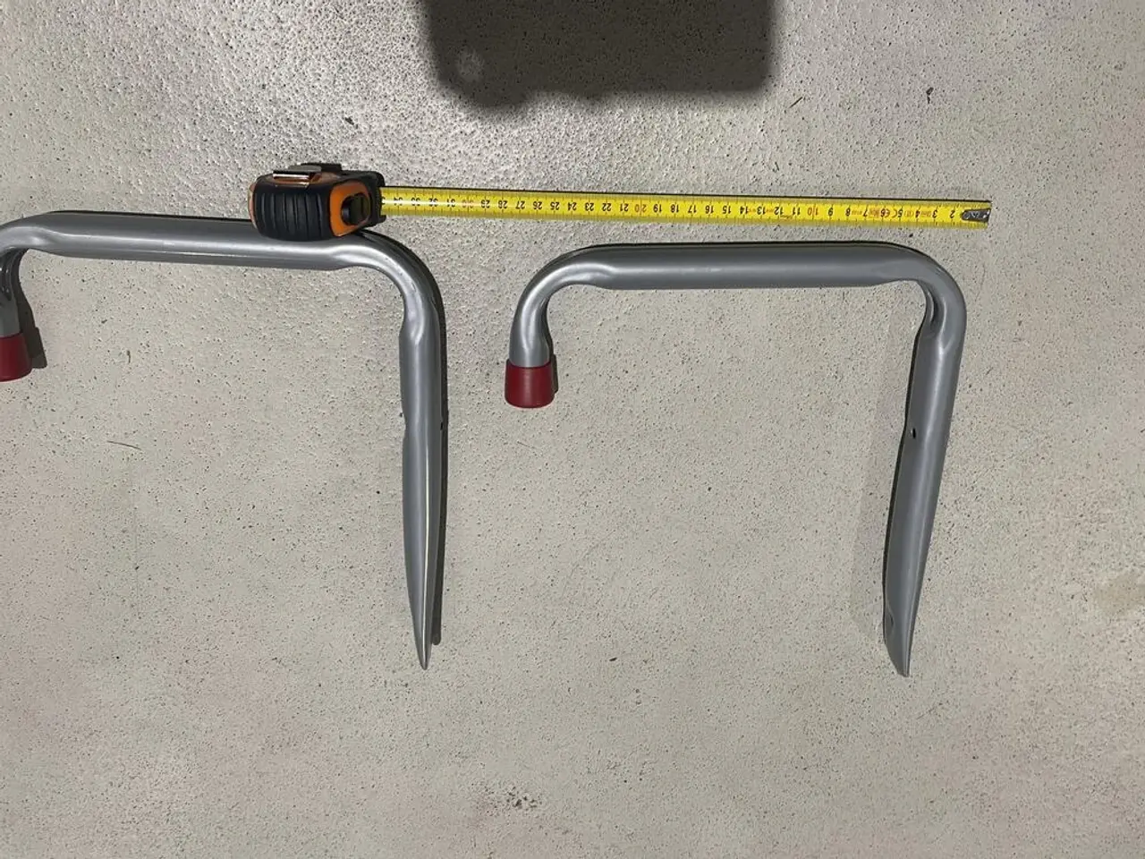 Billede 1 - Heavy Duty Vægkroge – Sæt á 2 stk. – Grålakeret Stål