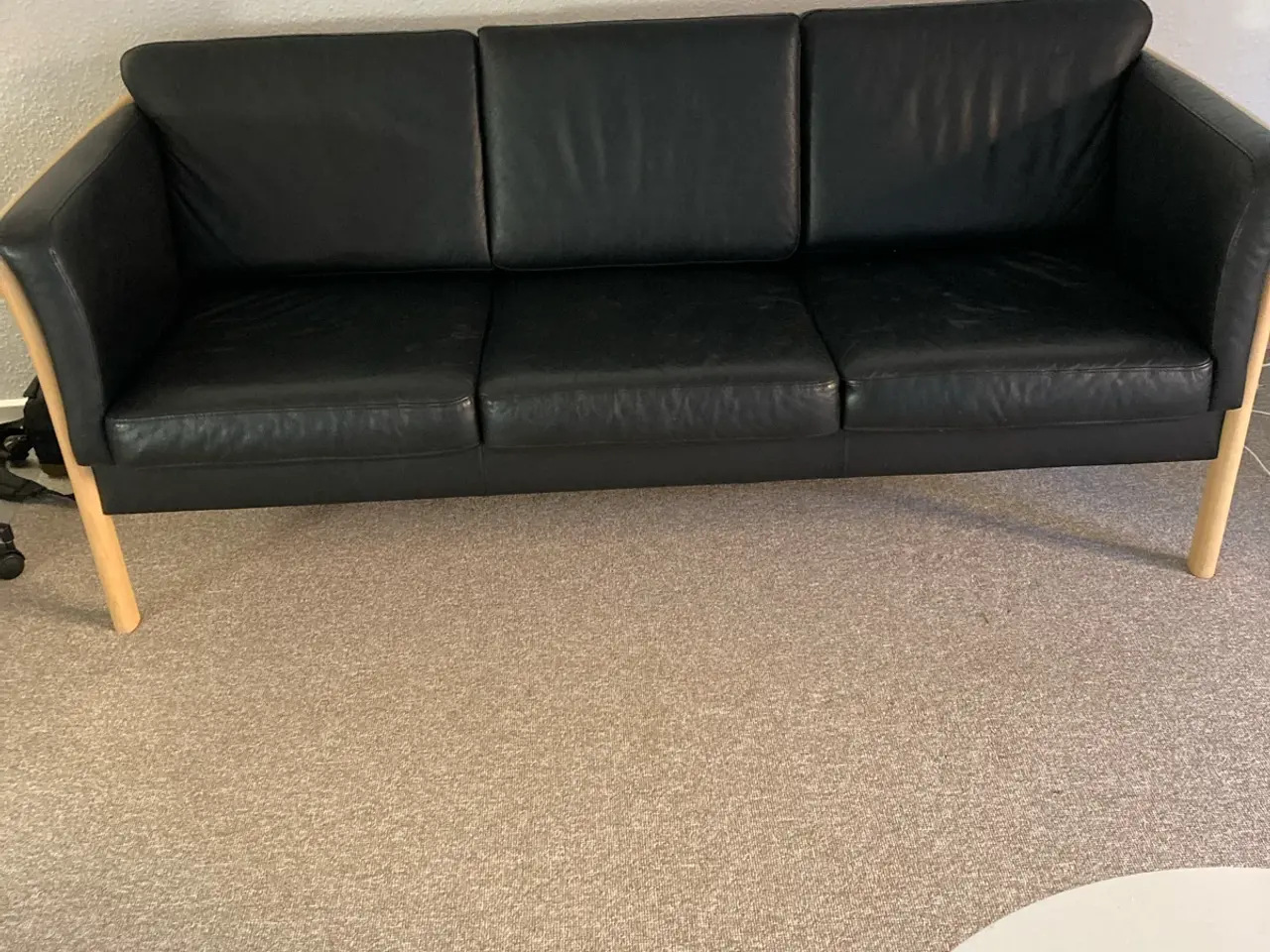 Billede 3 - 3 Pers. Lædersofa sælges