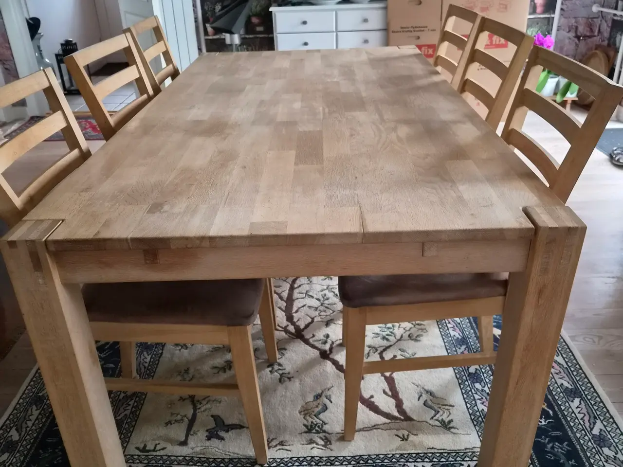 Billede 2 - Spisebord med 8 stole
