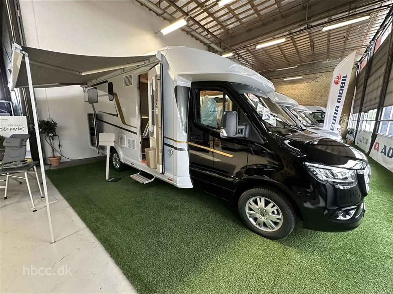 Billede 2 - 2026 - Euramobil Profila T726 EB Eura Mobil Profila T 726 EB – Premium autocamper på Mercedes med komplet Mondial-udstyr