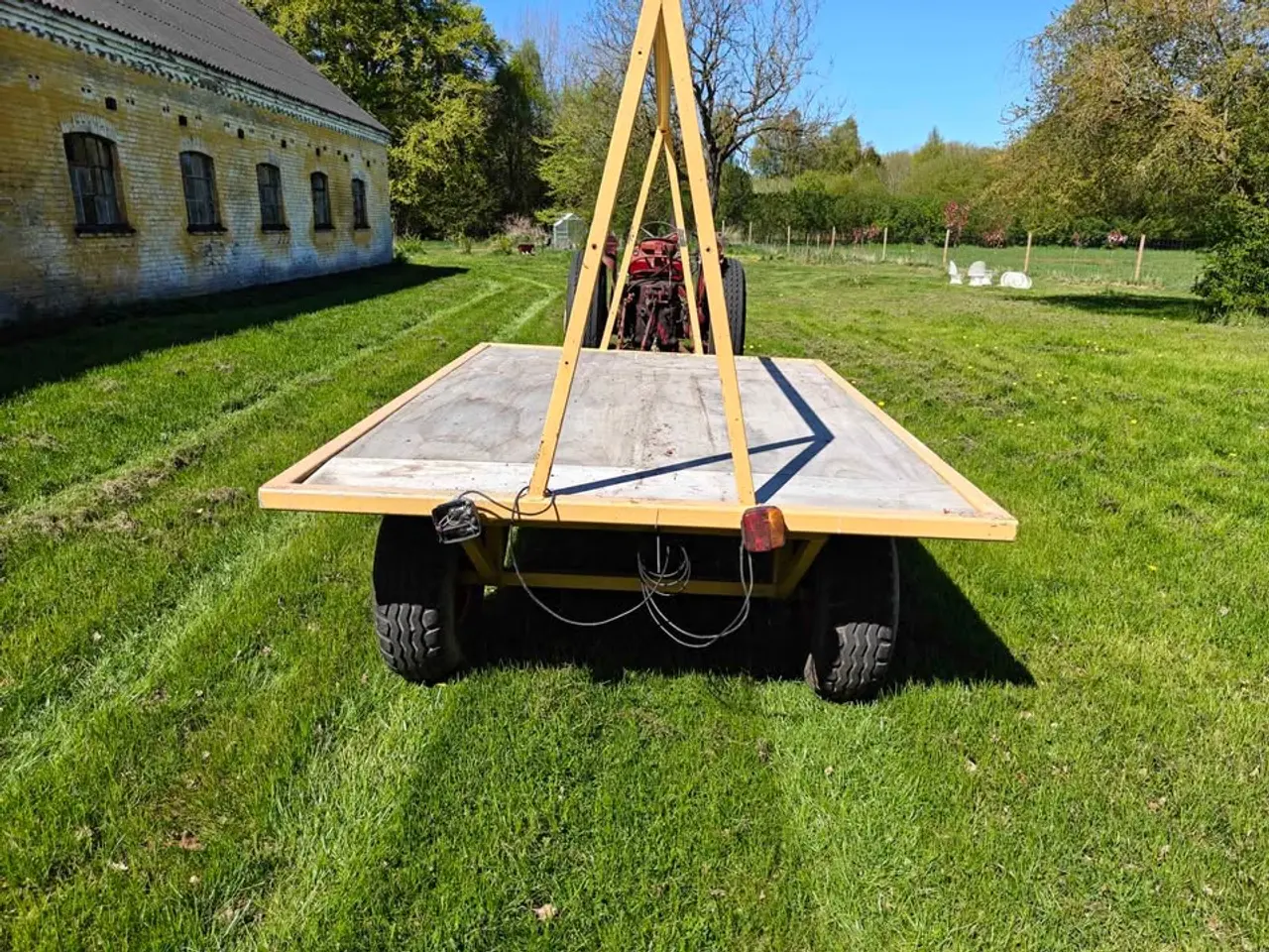 Billede 5 - Traktorvogn med fire hjul