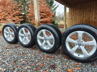 Flotte originale Audi alu fælge med vinterdæk