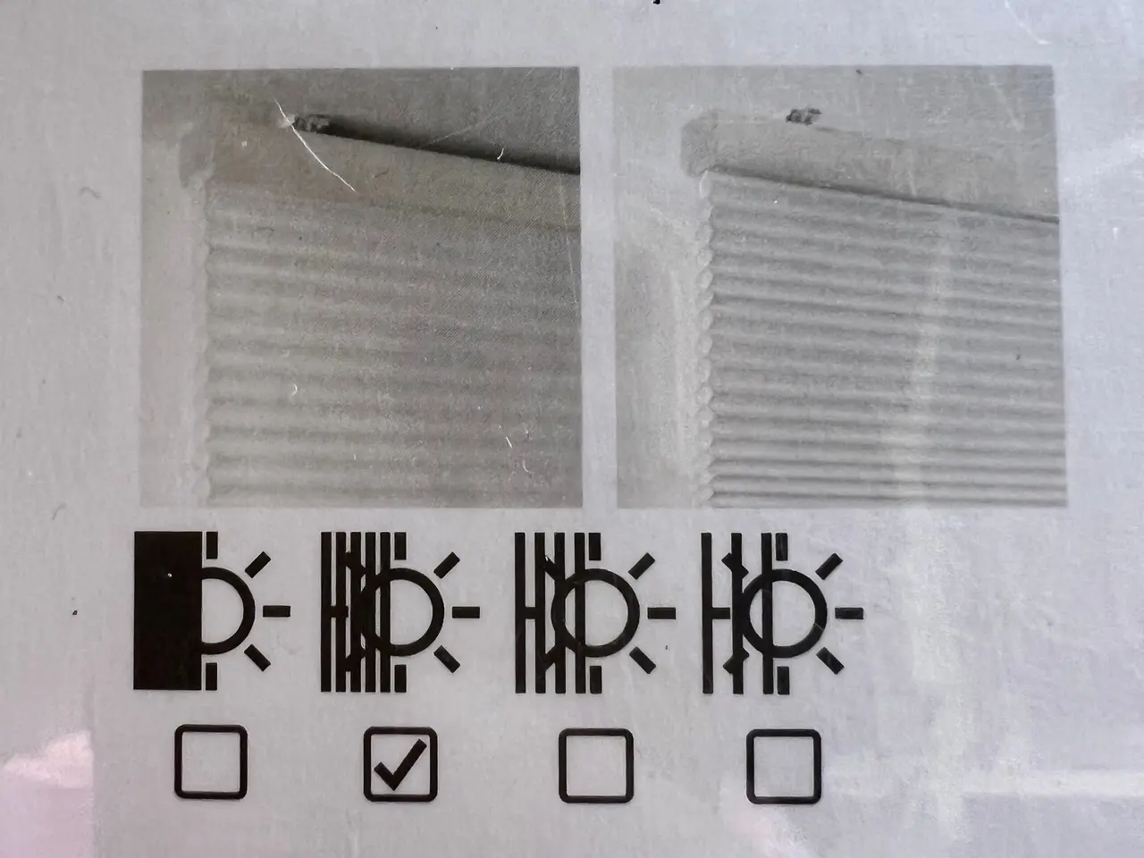 Billede 4 - Hvidt Plissegardin fra Ikea (90x210)