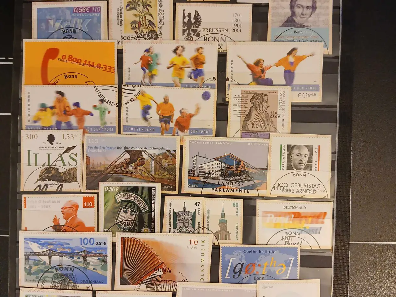 Billede 1 - Vesttyskland (208) Frimærker år 2001 på planche
