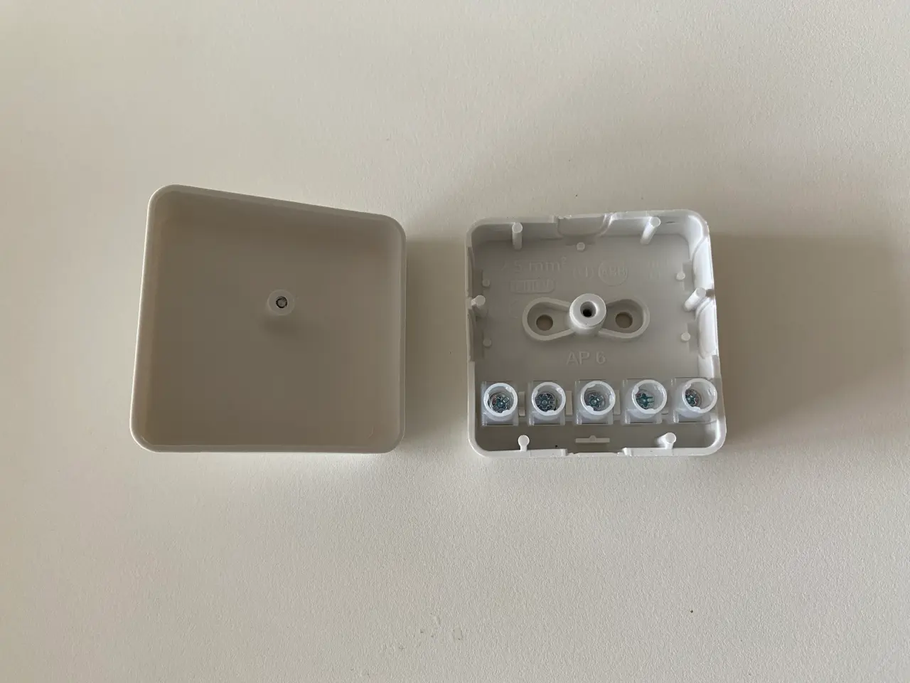 Billede 3 - AP6 Dåser + JA-US universaldåse