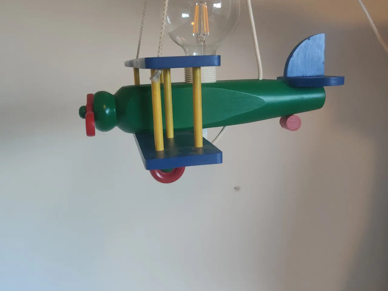 Billede 1 - Super hyggelig lampe til børneværelset eller stuen