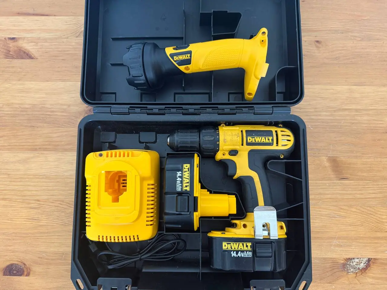 Billede 1 - DeWalt 14,4V værktøjssæt – Perfekt stand