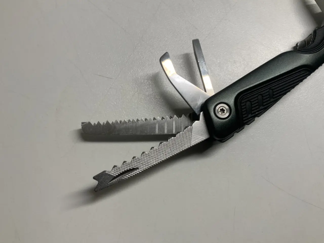 Billede 2 - Bælteetui Multitool tang med kniv og sav