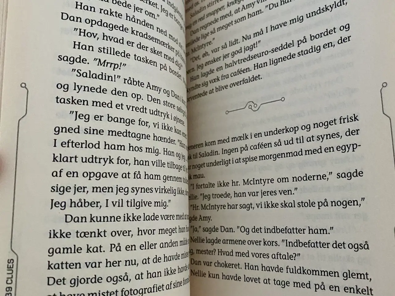 Billede 4 - Rick Riordan : The 39 Clues Knoglelabyrinten bog
