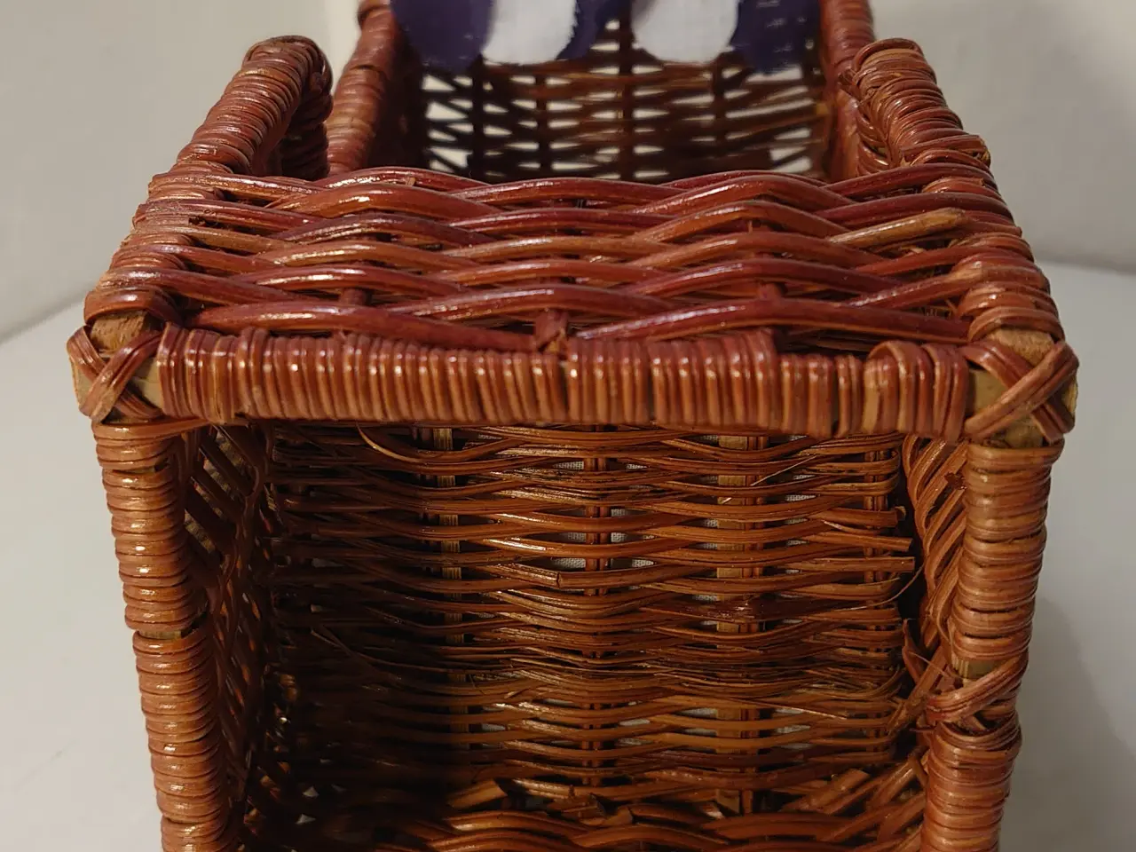 Billede 3 - Vintage kurvestol(H 19cm) med Italy dukke.