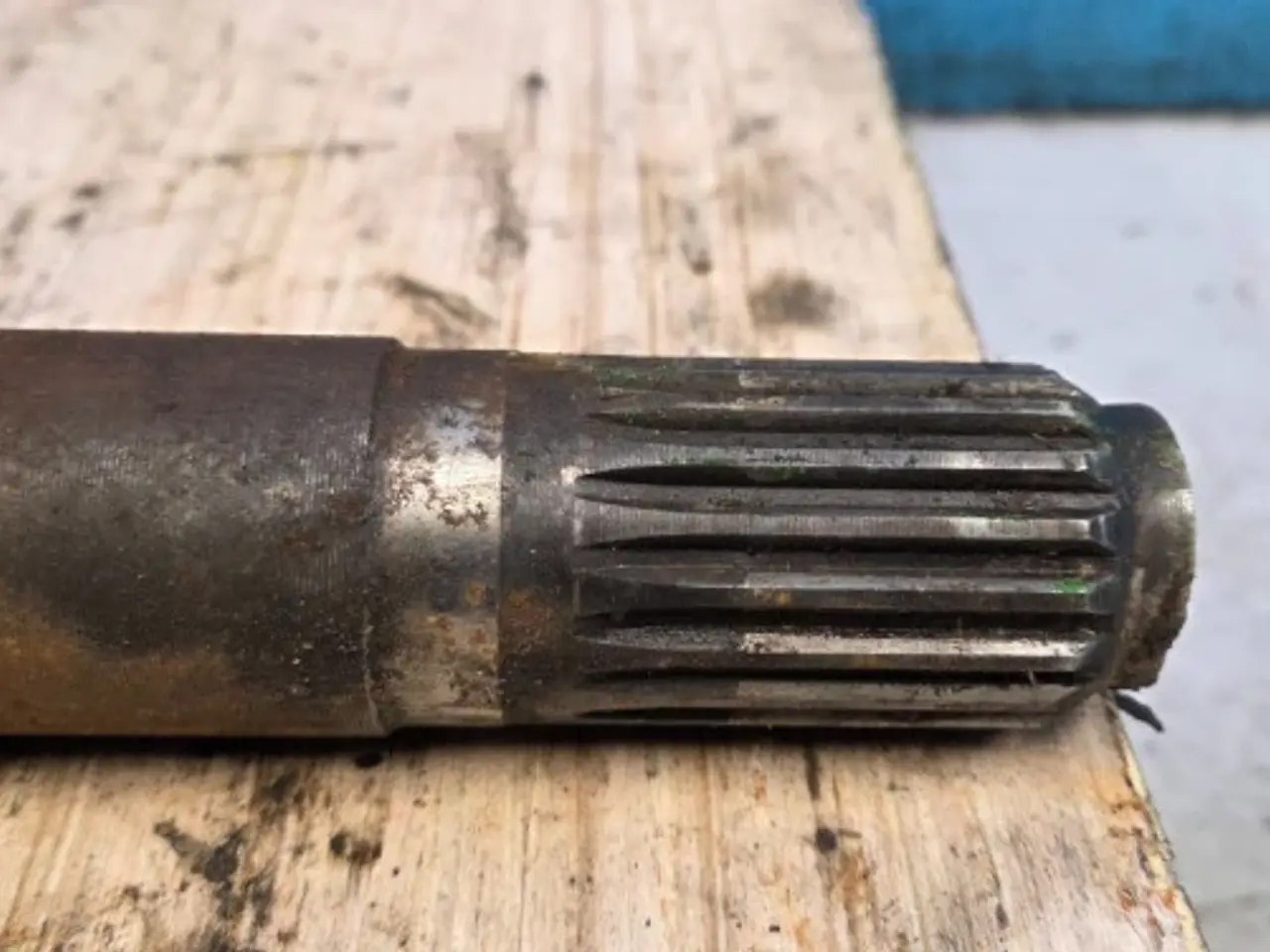 Billede 9 - John Deere 4040S PTO Aksel AL35355