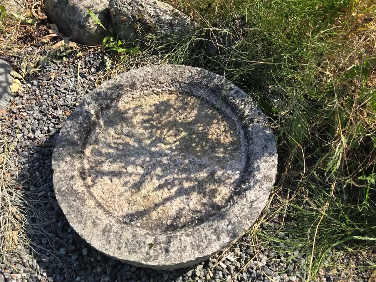 Billede 5 - Granit fuglebad med 4 små løse fugle