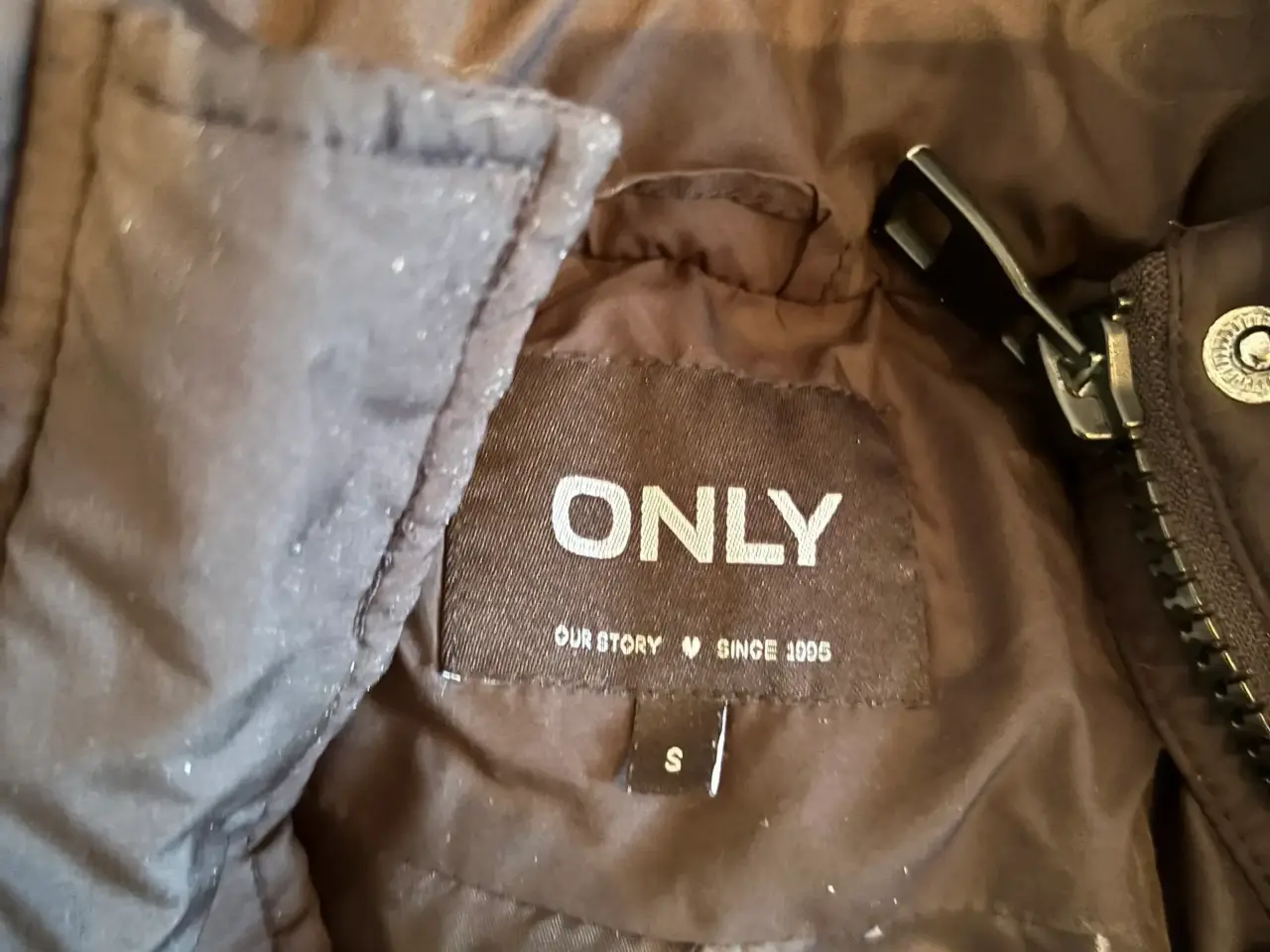 Billede 5 - Sort dunjakke fra ONLY