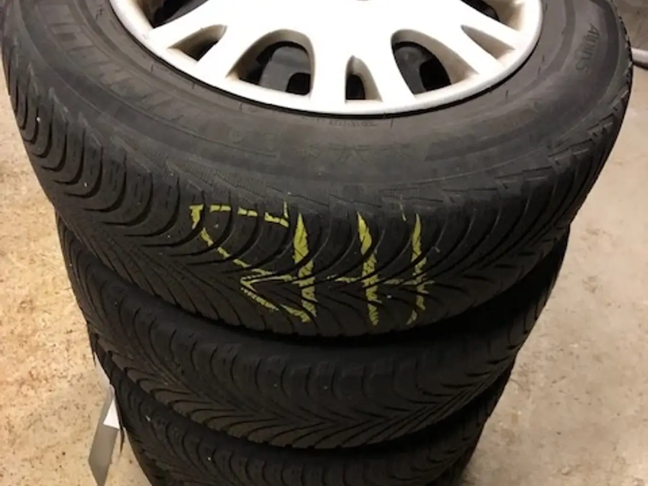 Billede 2 - Stålfælge med Michelin vinterdæk Peugeot 308