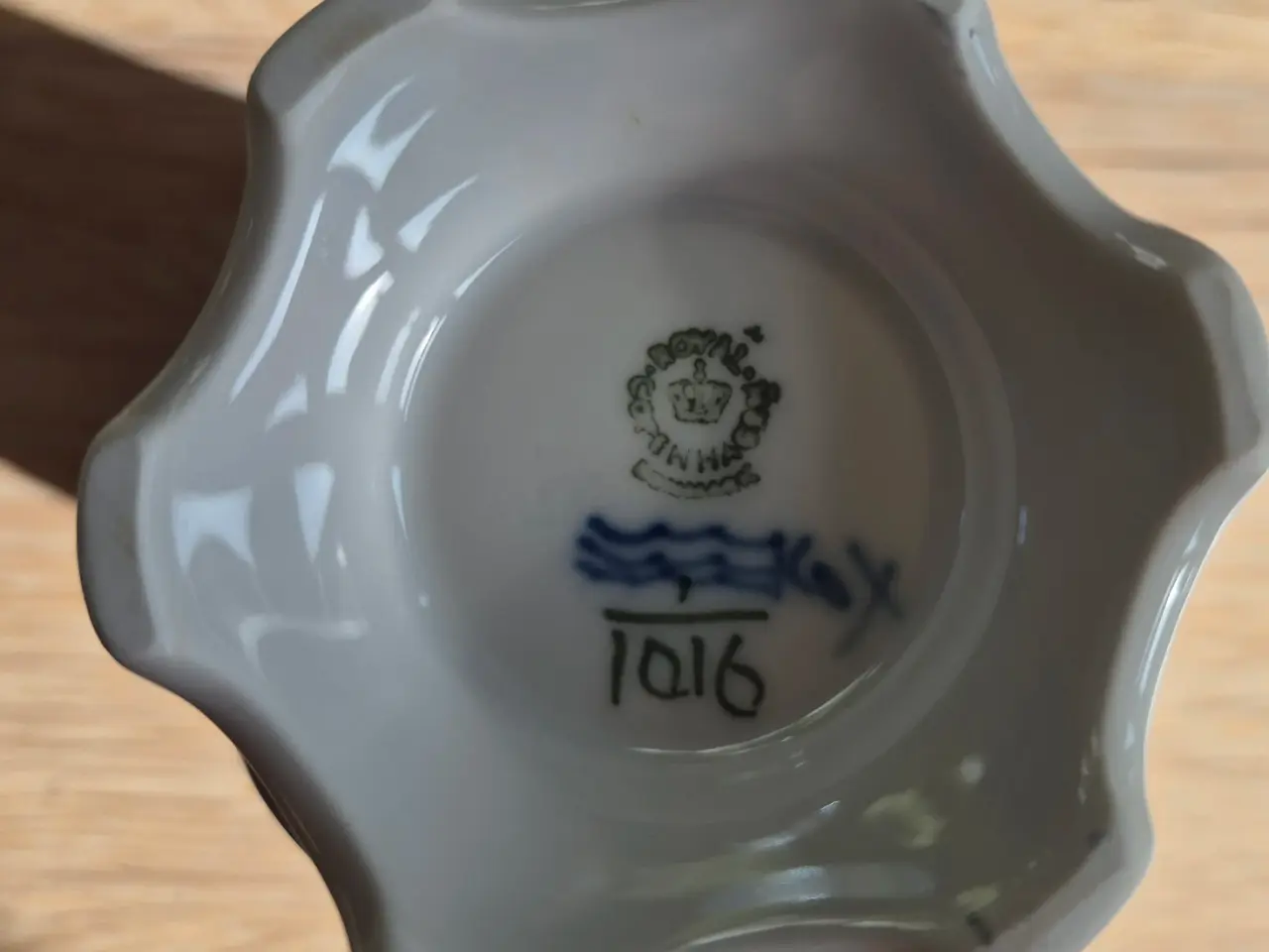 Billede 2 - Musselmalet vase helblonde
