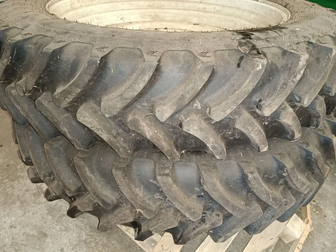 Billede 5 - - - - Hjul, For hjul 380/85 R30, Bag hjul 380/90R46
