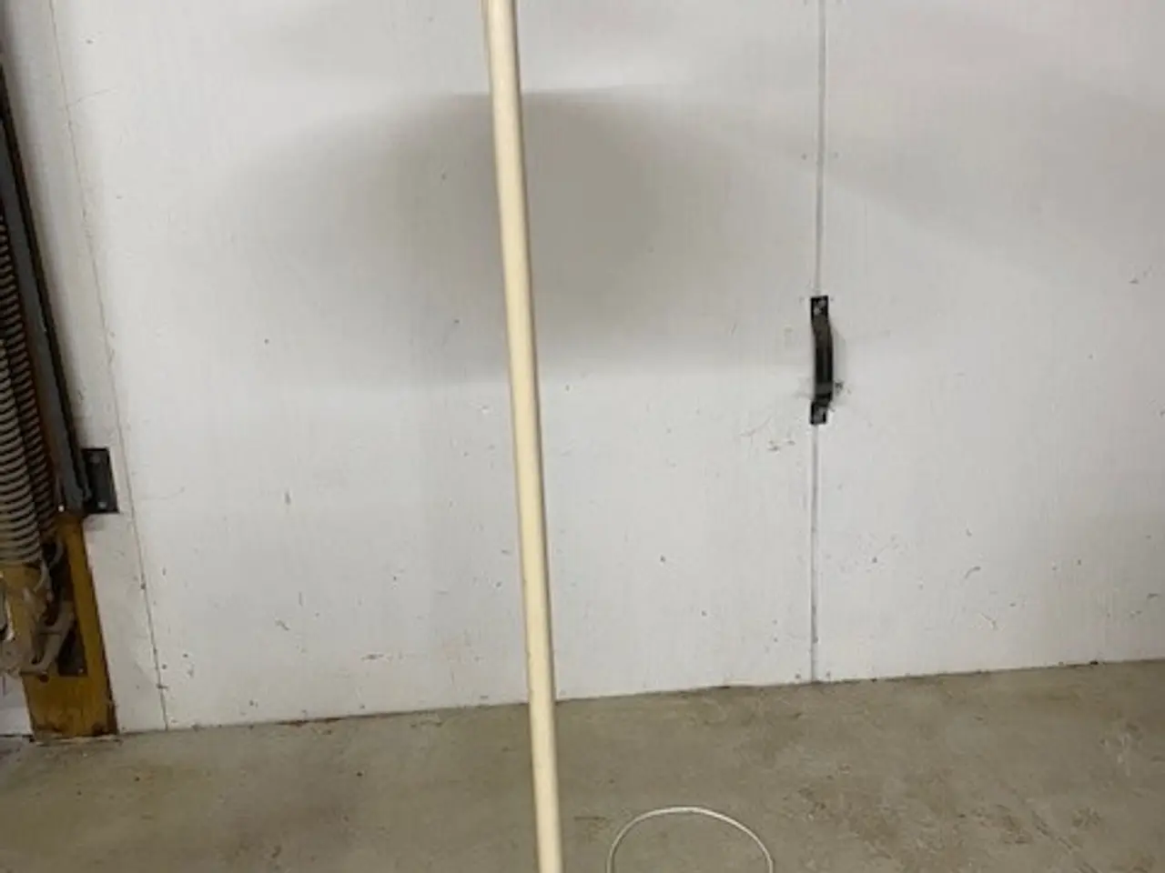 Billede 1 - hvid ældre standerlampe
