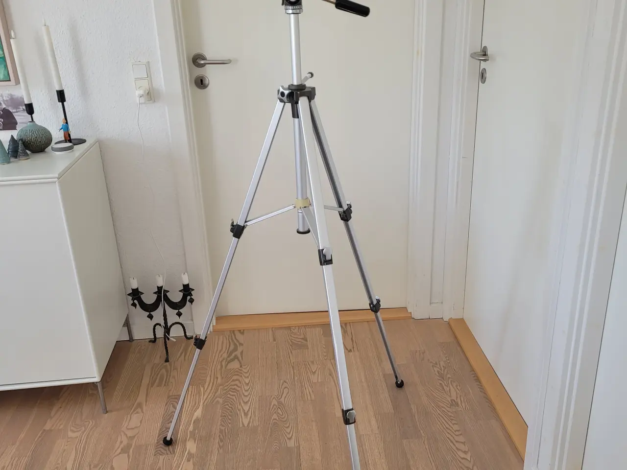 Billede 1 - Godt Fotostativ for en begynder.