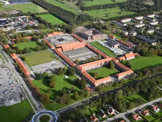 Lagerlokale/Foreningslejemål... placeret i høj. lys og flot kælder...