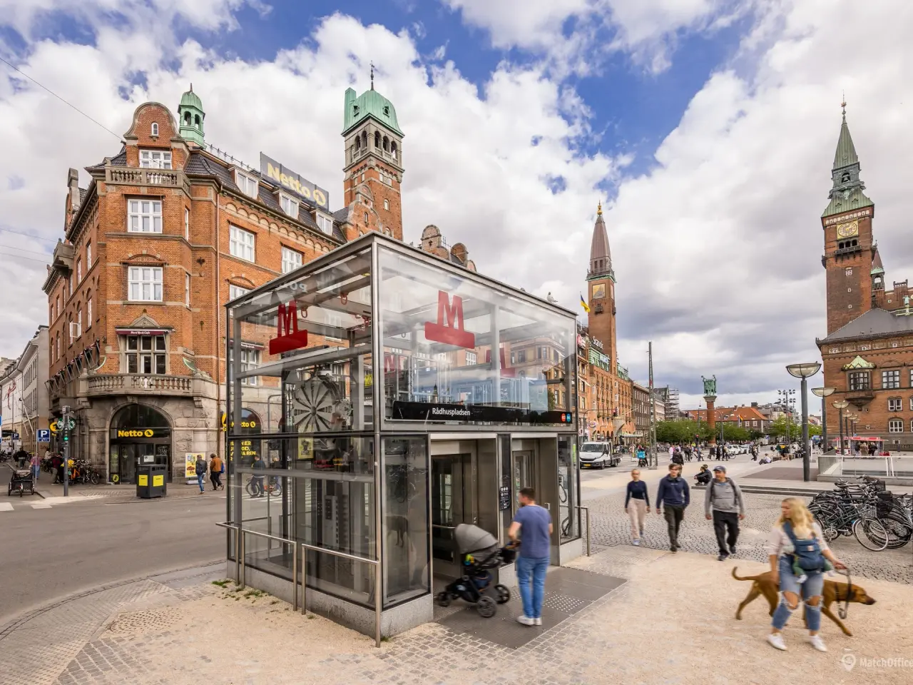 Billede 14 - Sjældent udbudt kontorlejemål med 6 meter til loftet i det ikoniske Axel Towers - fantastisk lysindfald og smuk udsigt til Tivoli