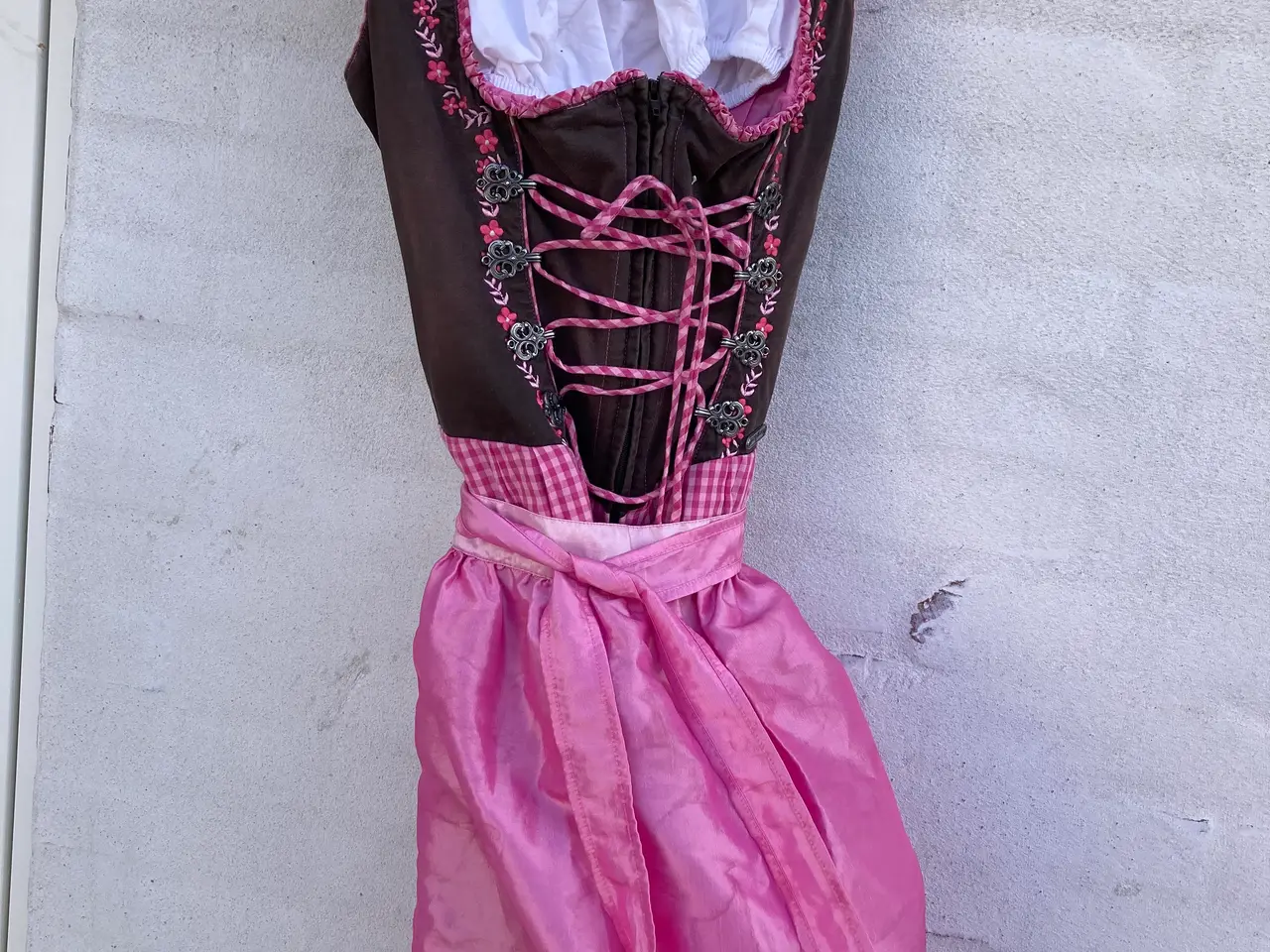 Billede 1 - Tyroler Dirndl kjole, original bayrisk