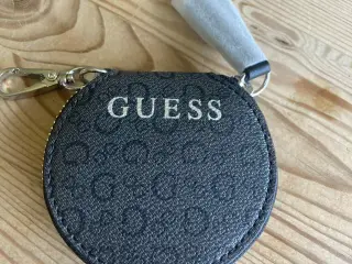 Guess pung helt ny