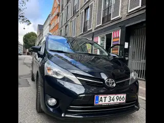 Fantastisk Toyota med automatgear 