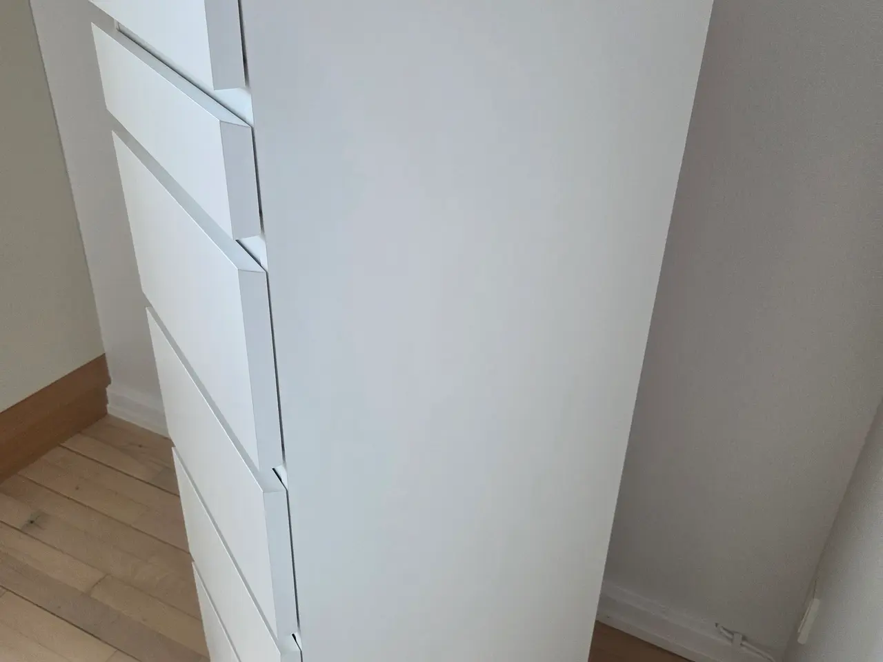 Billede 5 - IKEA MALM kommode, 6 skuffer og spejl,udgået model