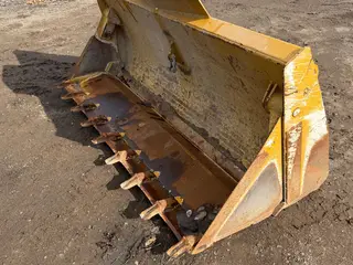 Hydrema 2550mm 4 x 1 Frontskovl Fin frontskovl til Hydrema - Type L9EH4