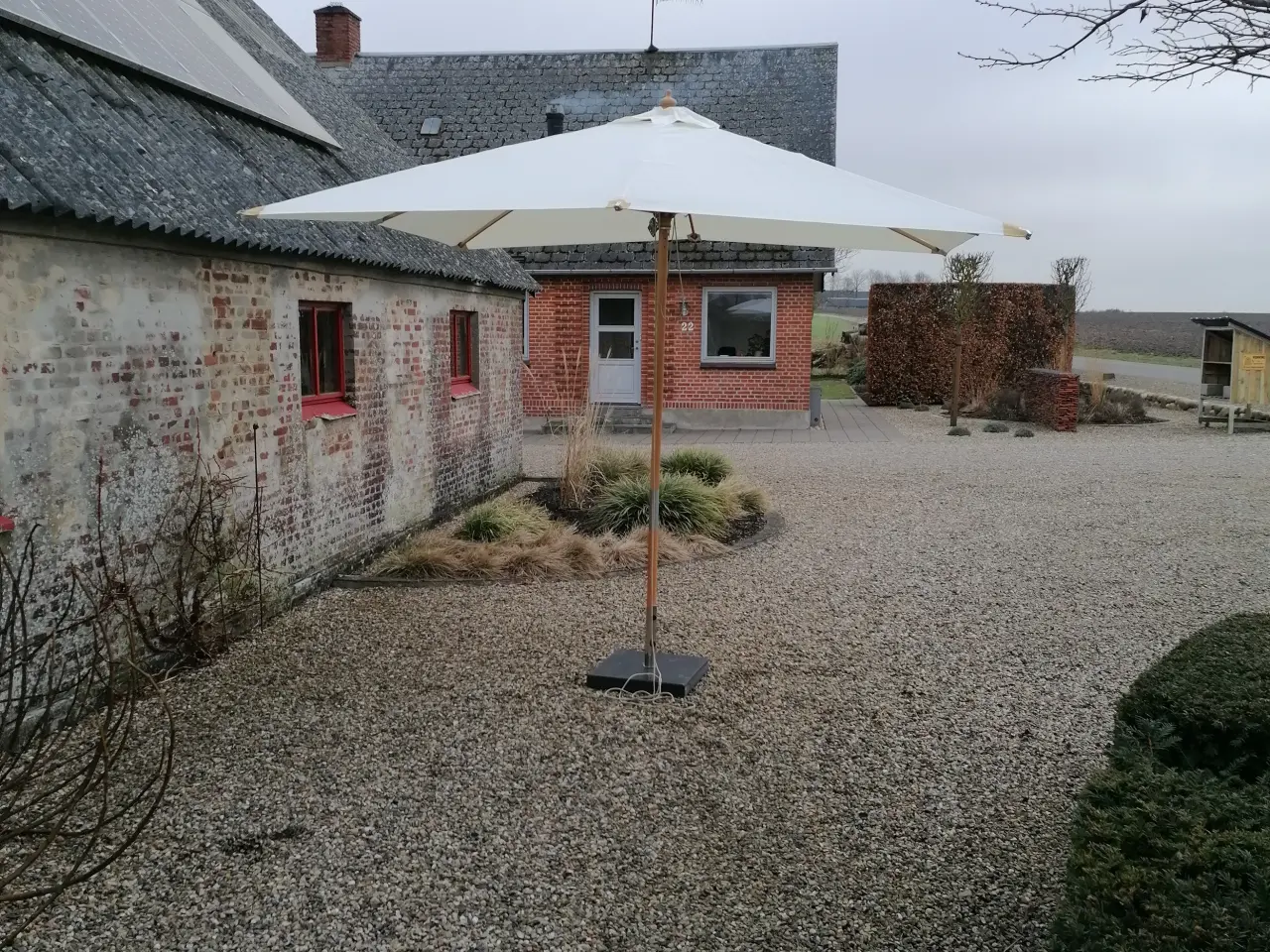 Billede 1 - Parasol med 2 fødder