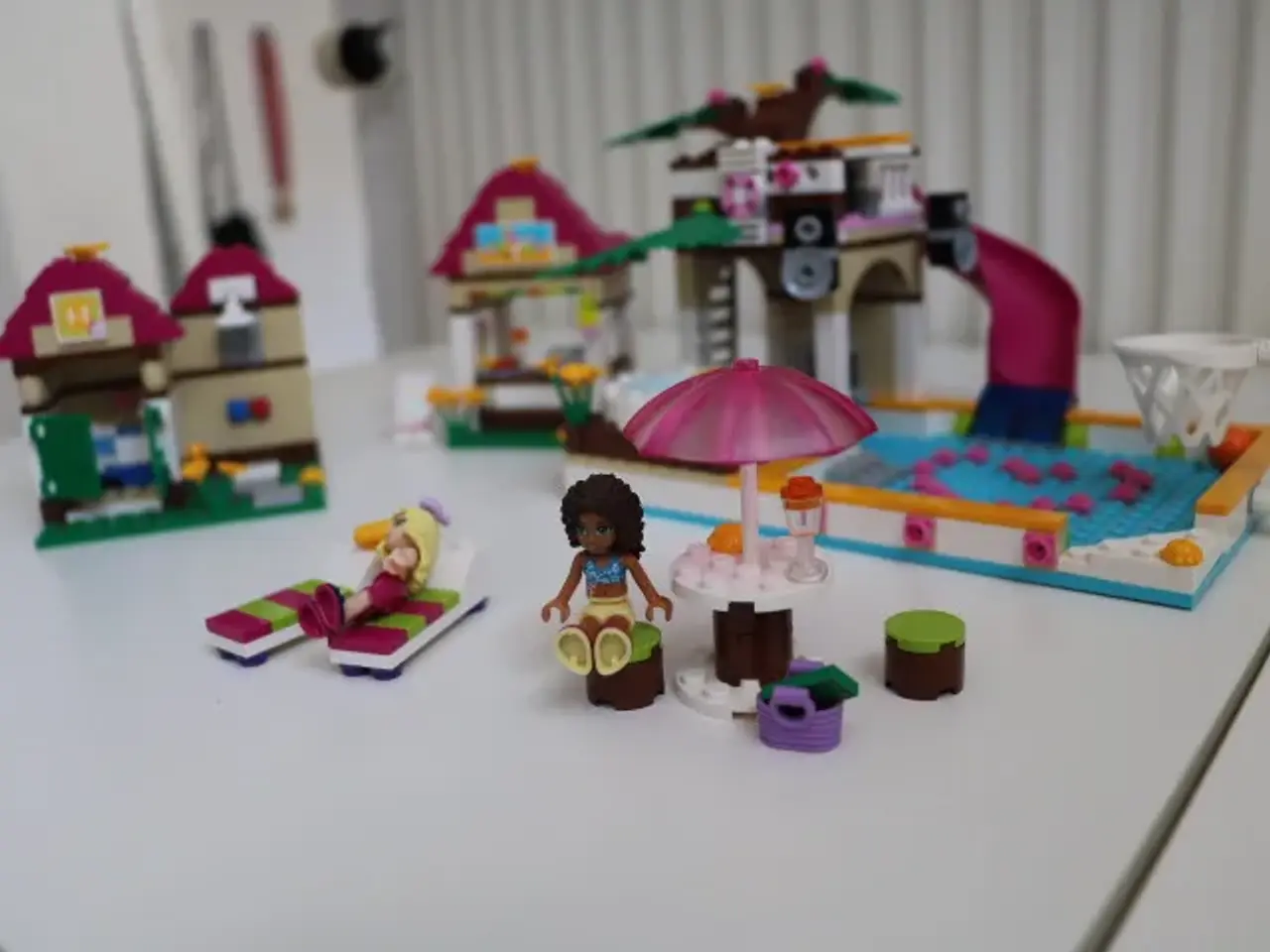Billede 3 - LEGO Friends 41008 Heartlake City Pool