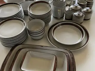 Selandia kaffe-spisestel og skåle-fade