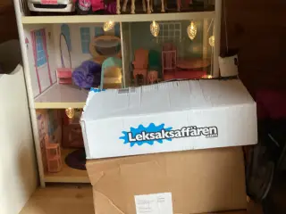 Barbiedukker med hus