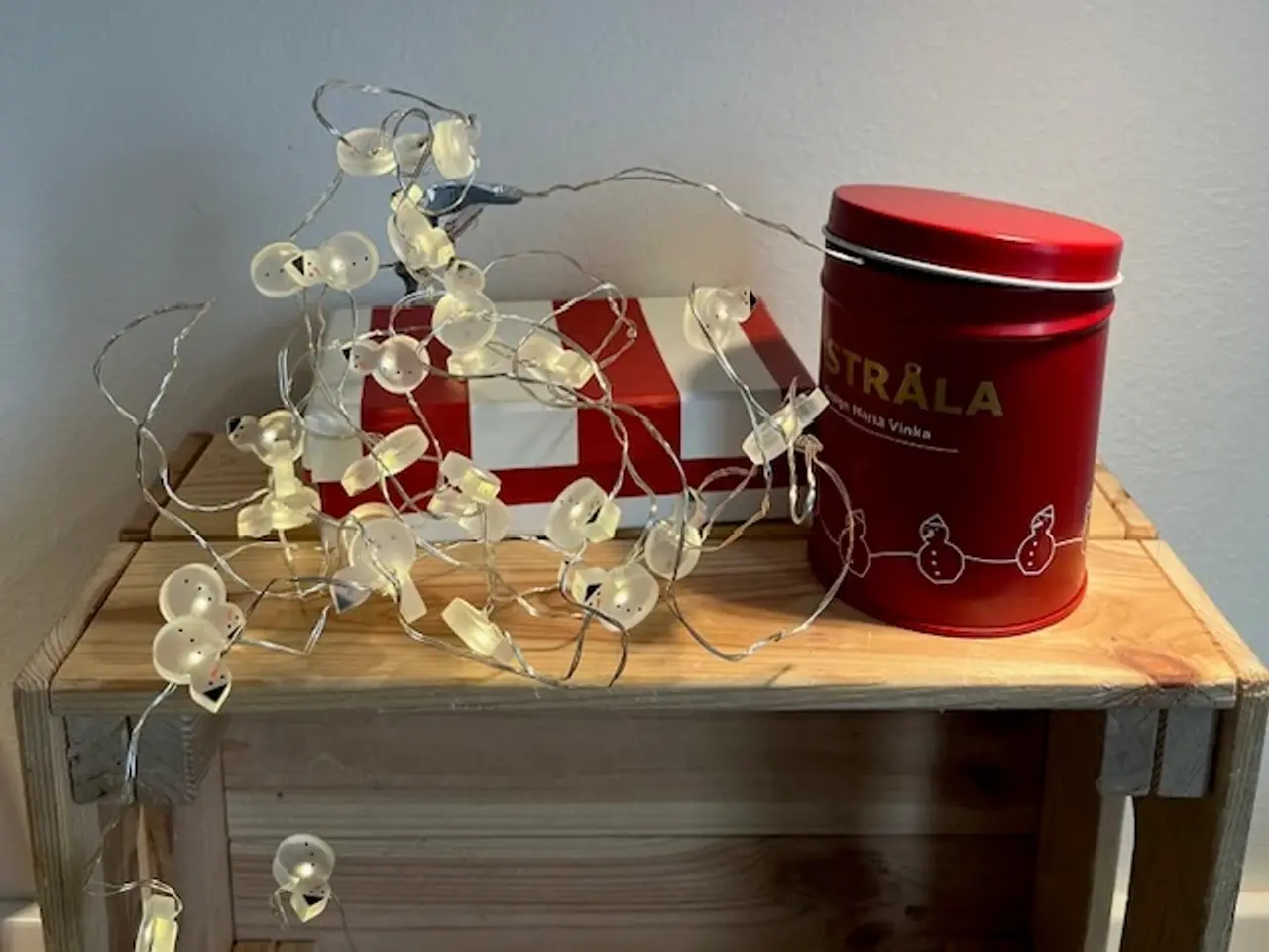 Billede 1 - Hyggeligt Vinter-Sæt: IKEA Stråle Snemands-lyskæde