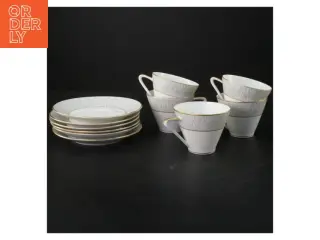 Koh-I-Noor kaffekopper med undertallerkner fra Knigl pr. Tettau(str. 5 kopper. ø. 8 cm. længde. 6,5 cm. 6 undertallerkner. ø. 14