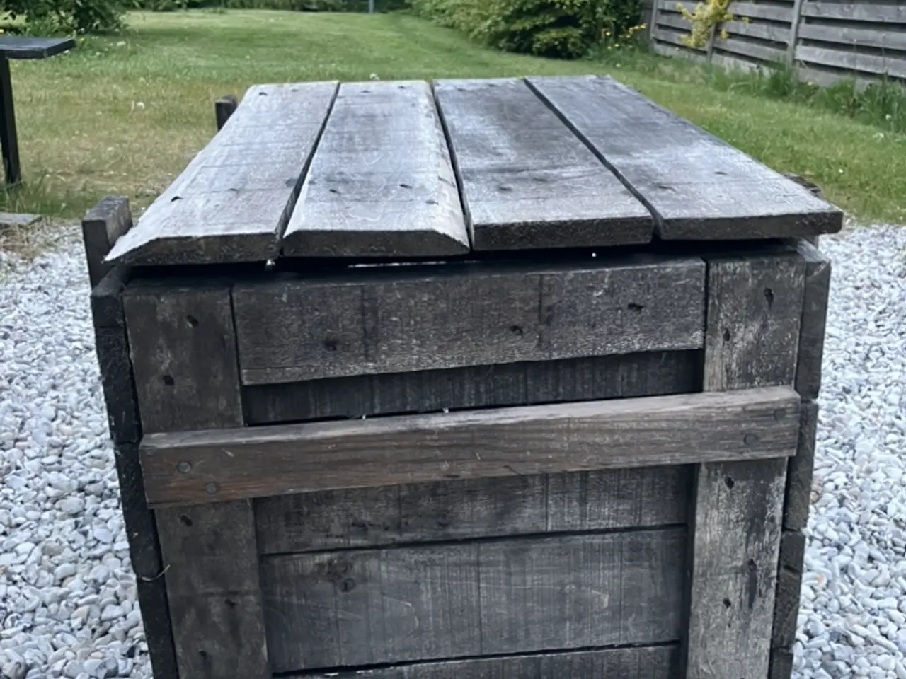 Billede 5 - Fed gammel kasse / bord / kiste