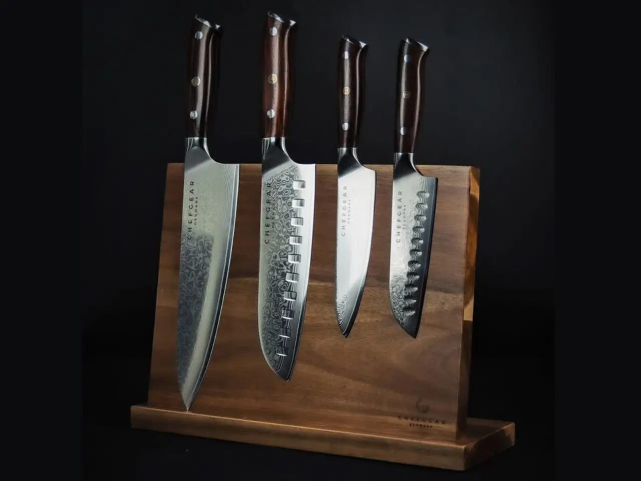 Billede 1 - Køkkenknivsæt samt magnetisk knivholder.