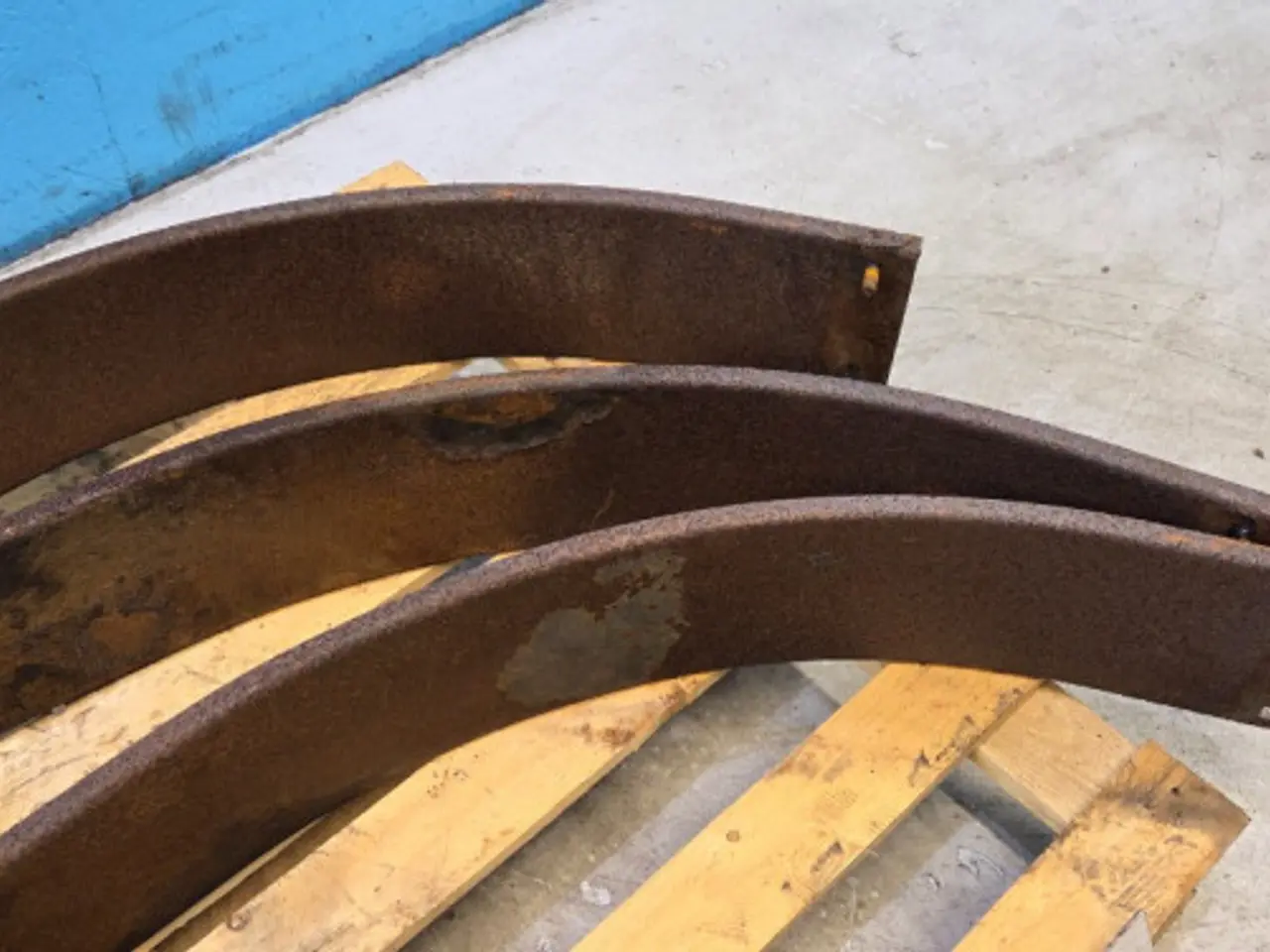 Billede 5 - New Holland BB9060S Plade 84058412  3 Stk