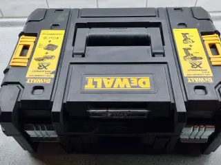 Ny Dewalt kasse