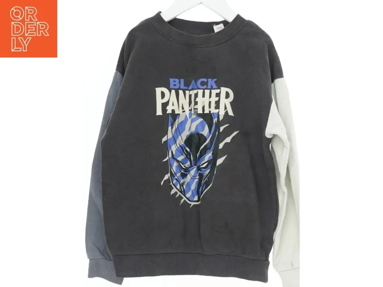 Billede 1 - Black Panther sweatshirt fra H&M (str. 122)