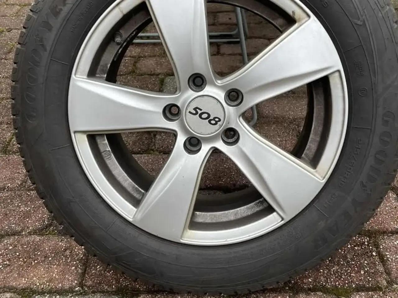 Billede 1 - Gode Goodyear vinterdæk på alufælge 4 stk
