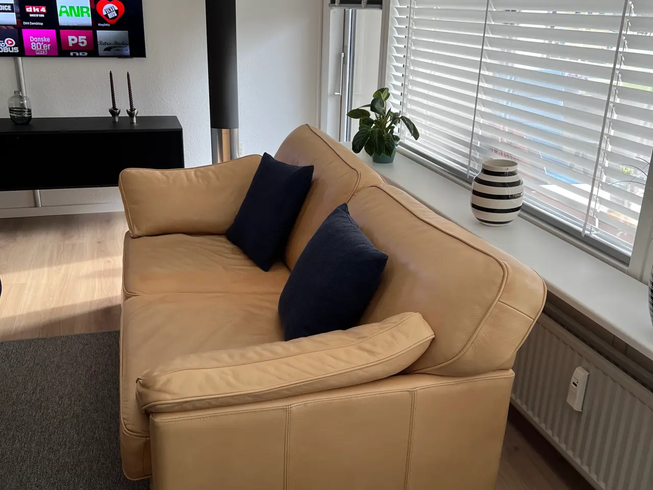 Billede 3 - 2 Pers. Semianilin læder sofa SKALMA