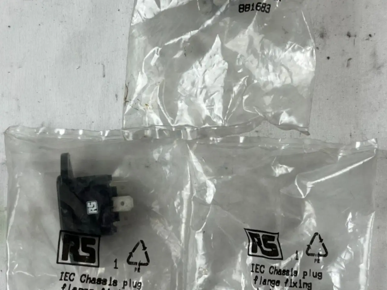 Billede 1 - RS 426-468 IEC Chassis Plug Flange Panel Mount