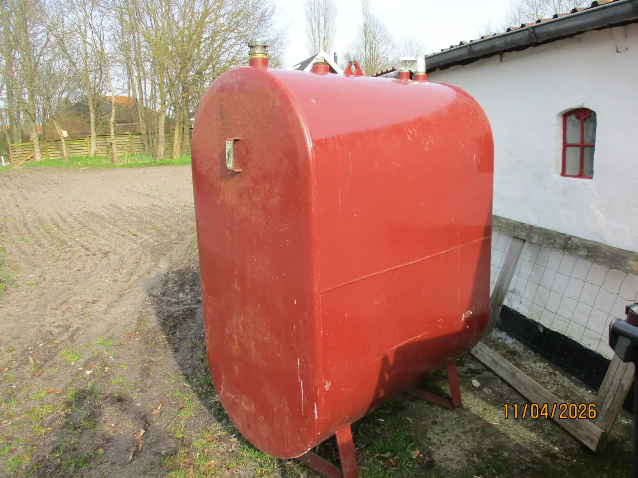 Billede 1 - Olietank til fyringsolie