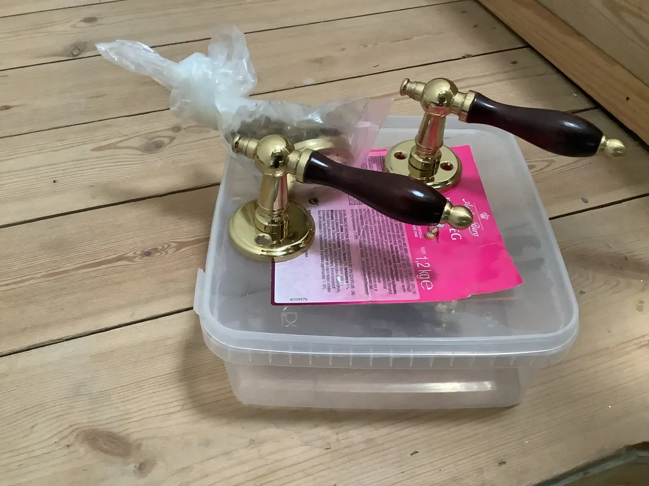 Billede 1 - 3 dørhåndtag i messing og træ