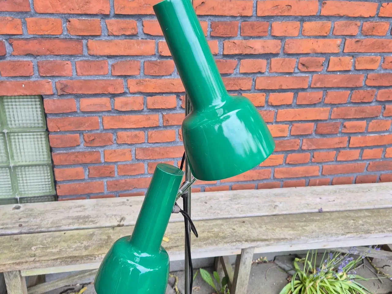 Billede 1 - Standerlampe med to høje grønne spot