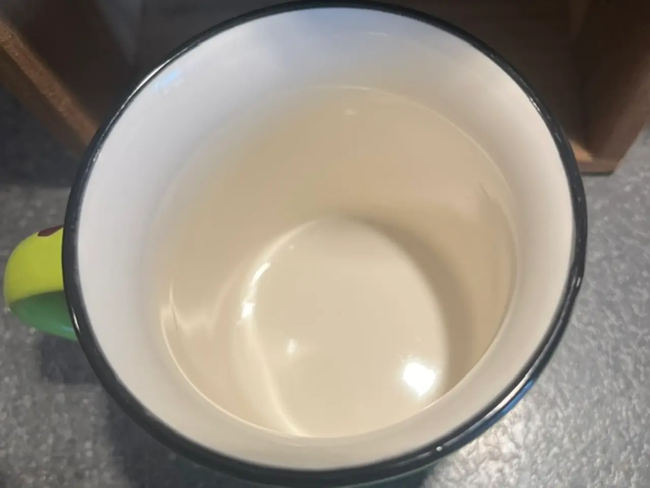 Billede 3 - Grønt porcelænskrus dekoreret som emaljekrus